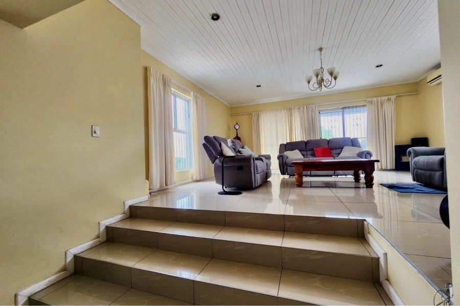 To Let 5 Bedroom Property for Rent in Perridgevale Eastern Cape
